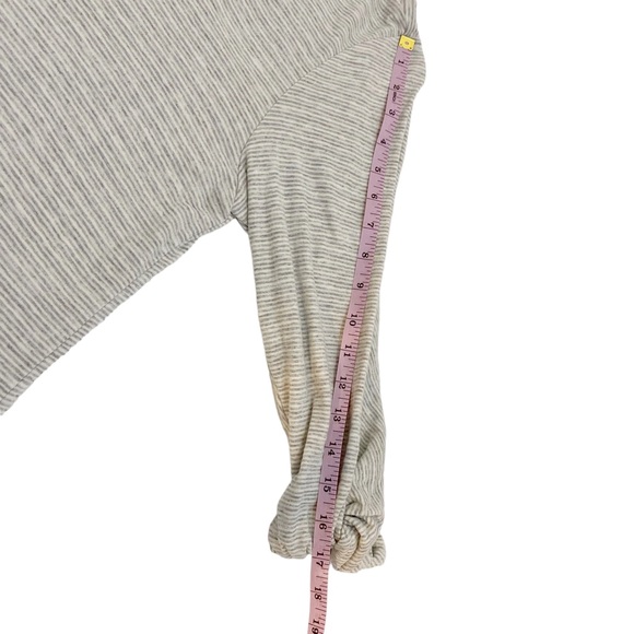 Anthropologie Amadi Grey & White Striped Twisted 3/4” Sleeves Top, Size Medium - Picture 7 of 11